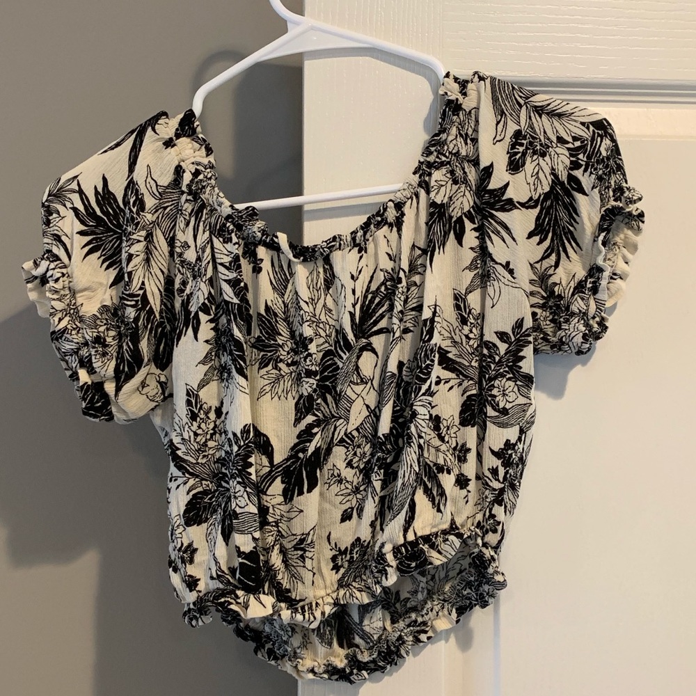 Floral crop top off the shoulder